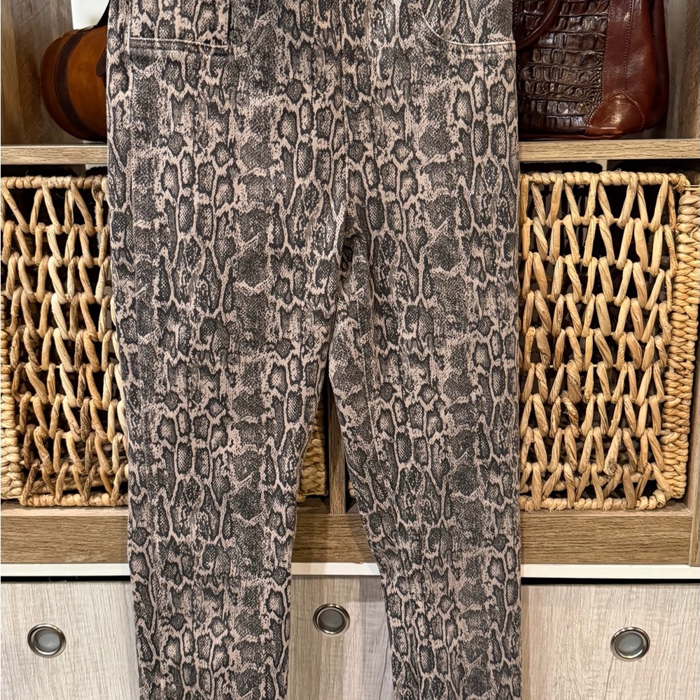SPANX Gray Patterned Leggings